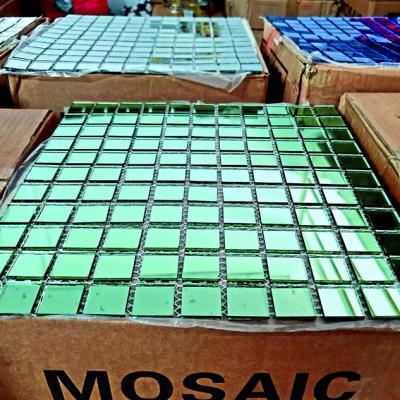 Gạch mosaic thủy tinh cao cấp - Gạch mosaic hồ bơi giảm giá 50% - 1